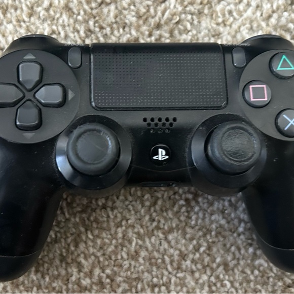 Sony PlayStation Black DualShock 4 Wireless Controller - Picture 1 of 1